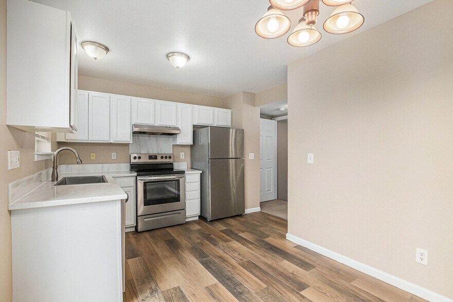 Building Photo - 16373 E 17th Pl