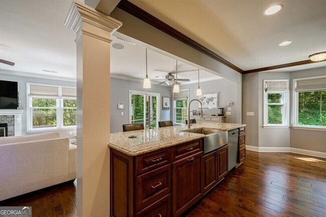 Building Photo - 947 Lenox Hill Ct NE