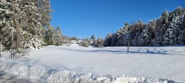 Building Photo - 13 Greenscapes Ln