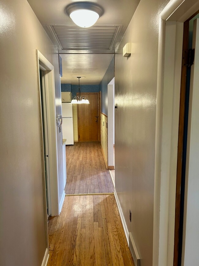 Building Photo - 245 Winchester Rd