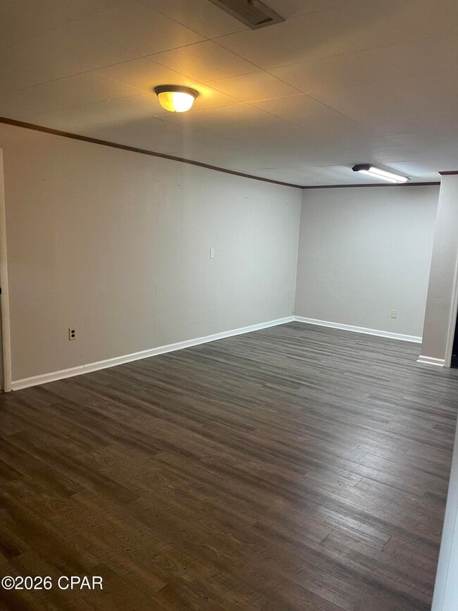 Building Photo - 1113 McKenzie Ave