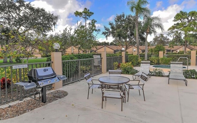 Building Photo - 5767 Avista Dr