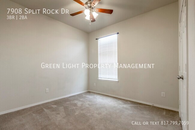 Building Photo - 7908 Split Rock Dr