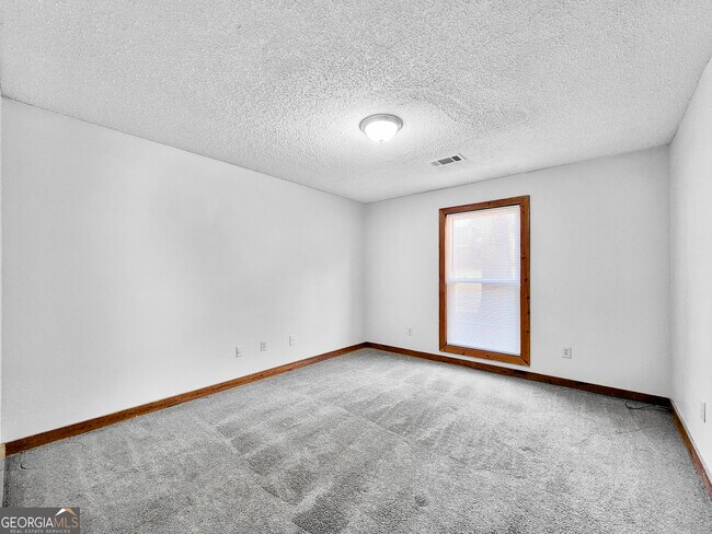 Building Photo - 1552 Golf Link Dr