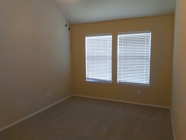 Building Photo - 5004 Birchwood Dr