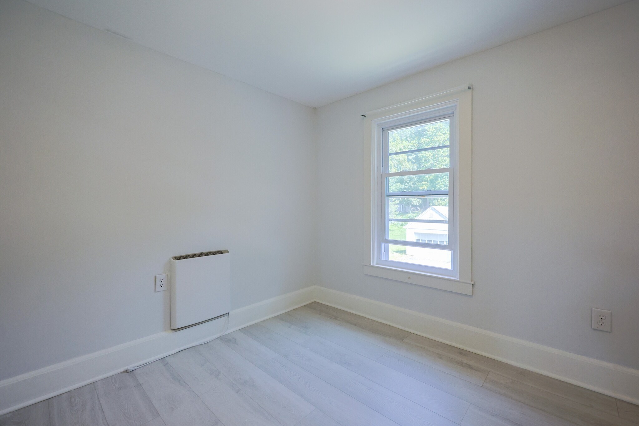 Building Photo - 85 West Main Street