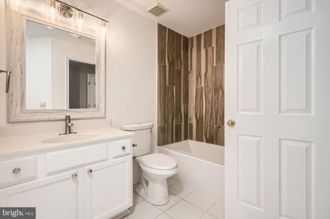 Building Photo - 8813 Stoneridge Cir