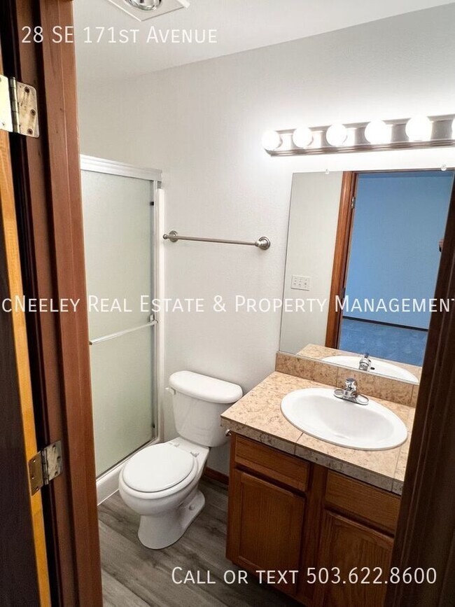 Building Photo - Nice 3 Bedroom Home