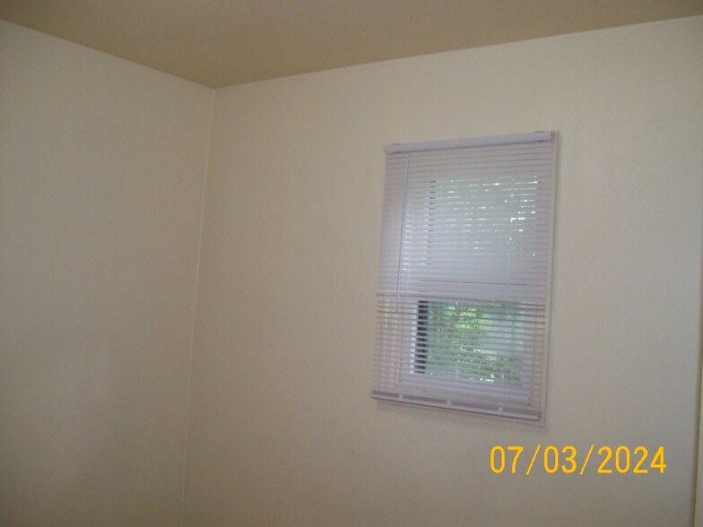 Building Photo - 519 N H St