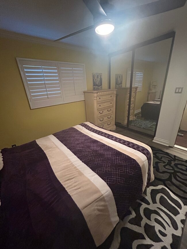 Building Photo - 7704 Lotus Cir