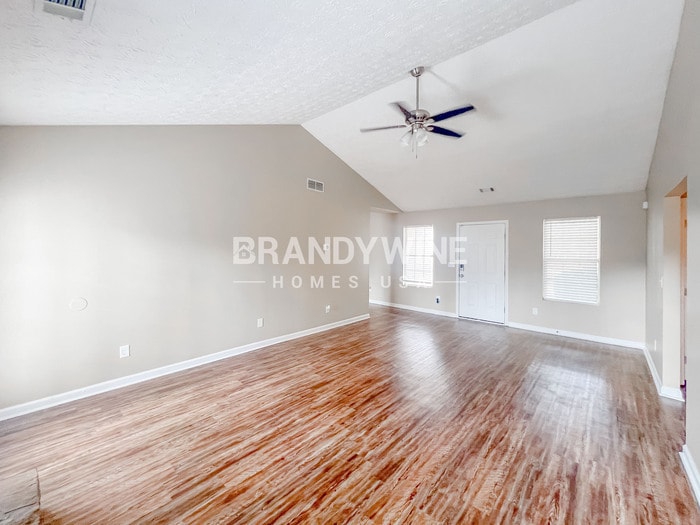 Building Photo - 371 Walker Dr