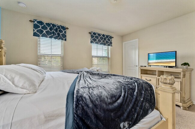 Building Photo - 8845 Rhodes St