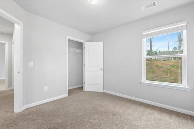 Building Photo - 207 Finley Dr