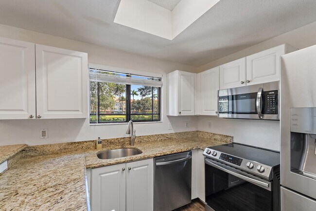 Building Photo - 2806 Veronia Dr