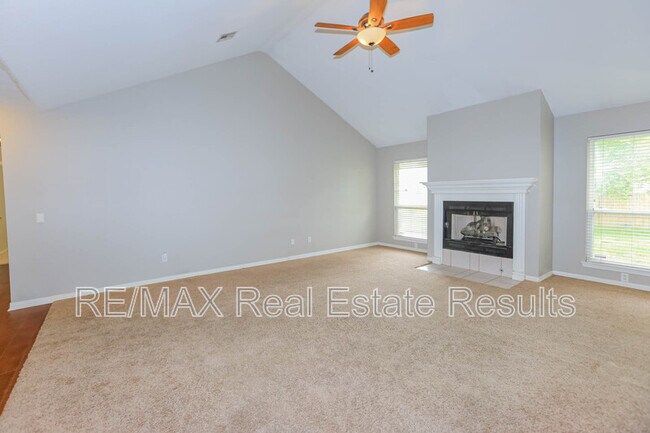 Building Photo - 3606 SE 8th St