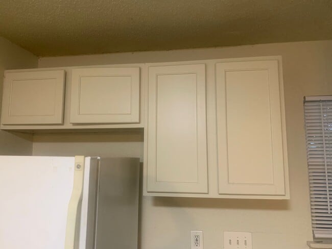 Building Photo - 8305 Garcreek Cir