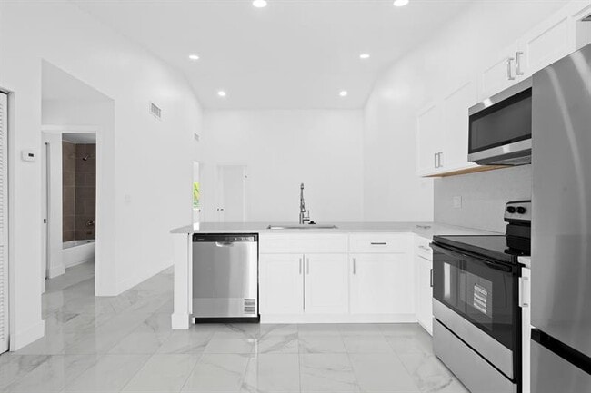 Building Photo - 8580 NW 32nd St