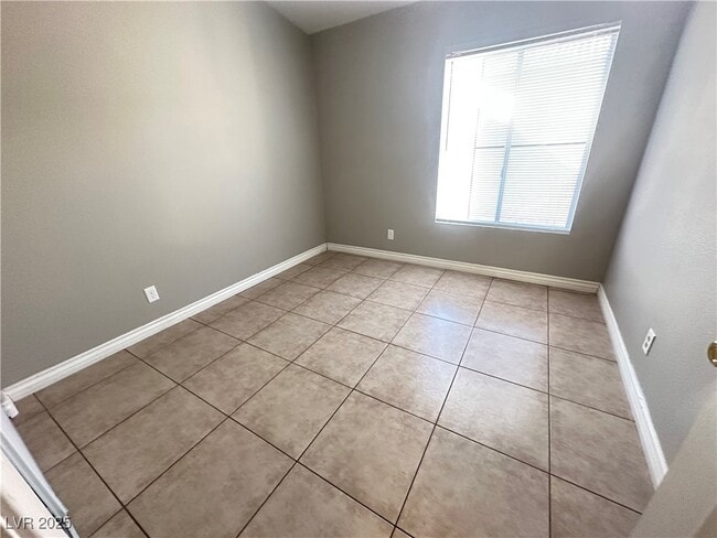 Building Photo - 4426 Cinema Ave