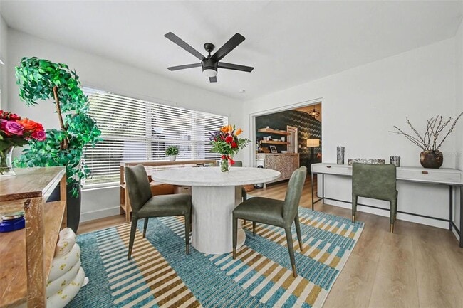 Building Photo - 1026 S Lakemont Ave