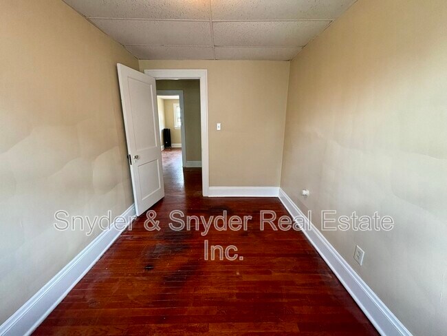 Building Photo - 96 N Portage Path