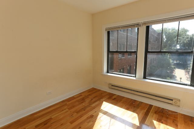 Building Photo - 631 W Cornelia