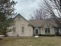 Building Photo - 40342 Riverbend Dr