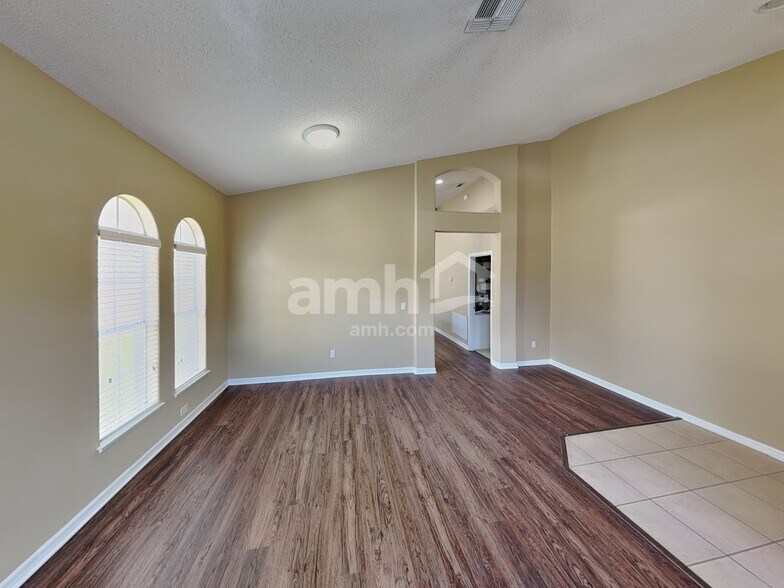 Building Photo - 1714 Cedar Lake Dr