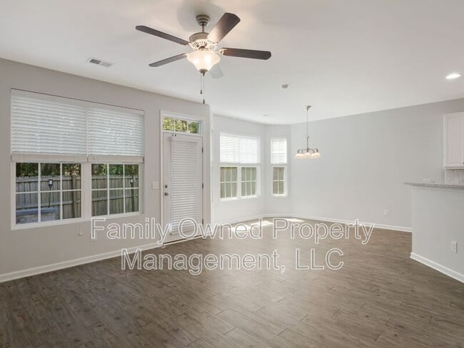 Building Photo - 8968 E Cat Tail Pond Rd