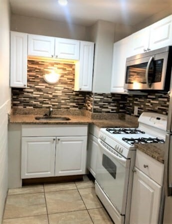 Building Photo - 10 Fourth St Pl