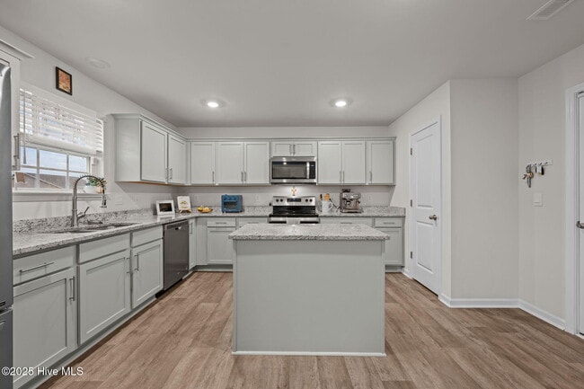 Building Photo - 107 Walton Dr