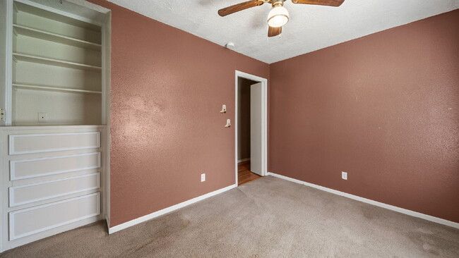 Building Photo - Welcome to quiet, country living with close proximity to MISD schools, and downtown Montgomery am...