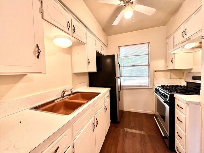 Building Photo - 3809 Titan Trail