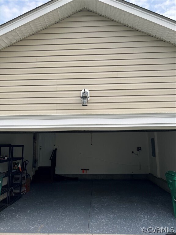 Building Photo - 3005 Falcon Creek Dr