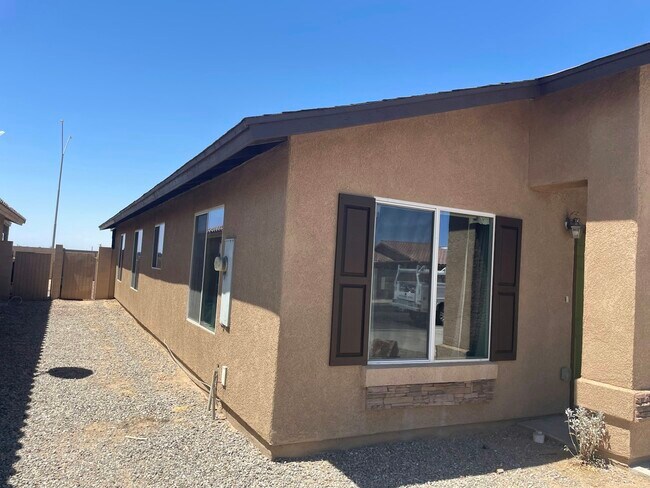 Building Photo - 3648 S Desert Oasis Dr