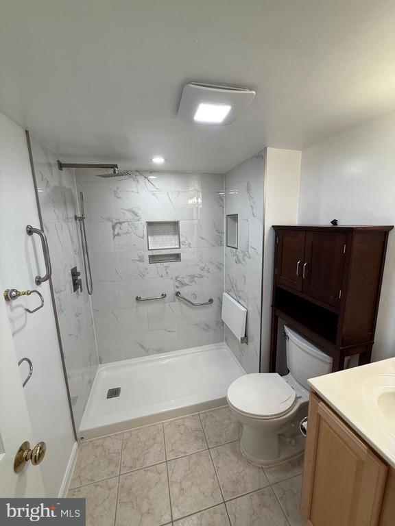 Building Photo - 5866 Orchard Hill Ct