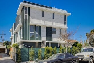 Building Photo - 837 N Kingsley Dr