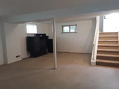 Building Photo - 14 Horizon Rd