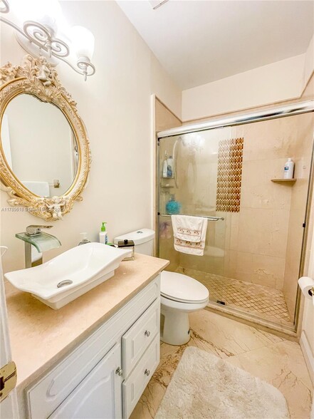 Building Photo - 194 Caoba Ct