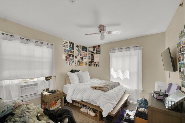 Building Photo - 807 Foster St