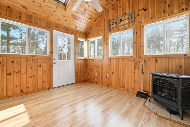 Building Photo - 44 Mcquade Brook Rd