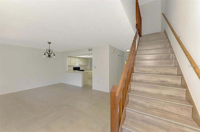 Building Photo - 935 Sunridge Way