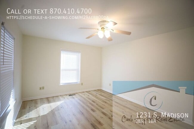 Building Photo - Spacious 2 bed / 1 bath duplex - covered p...