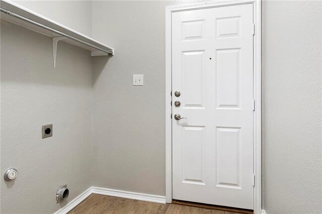 Building Photo - 534 Apricot Dr