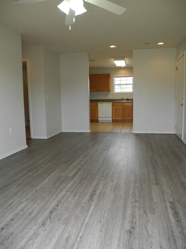 Building Photo - Condominium in Academy Commons