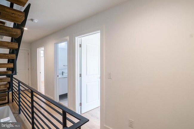 Building Photo - 119 Greenwich St