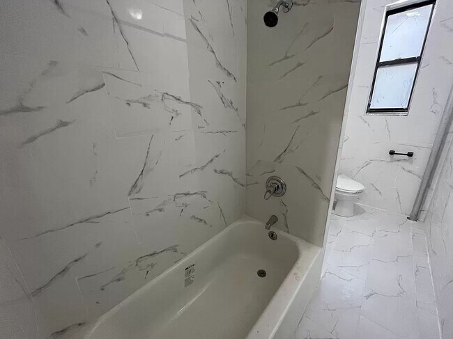 Building Photo - 238 Fort Washington AVENUE