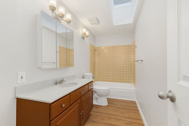 Building Photo - 11121 NE 154th St