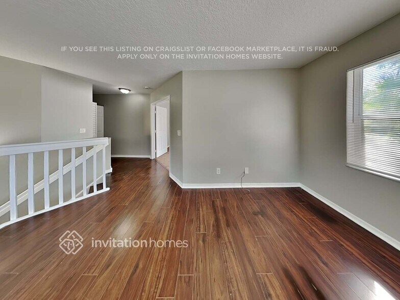 Building Photo - 1359 SW 105th Ave