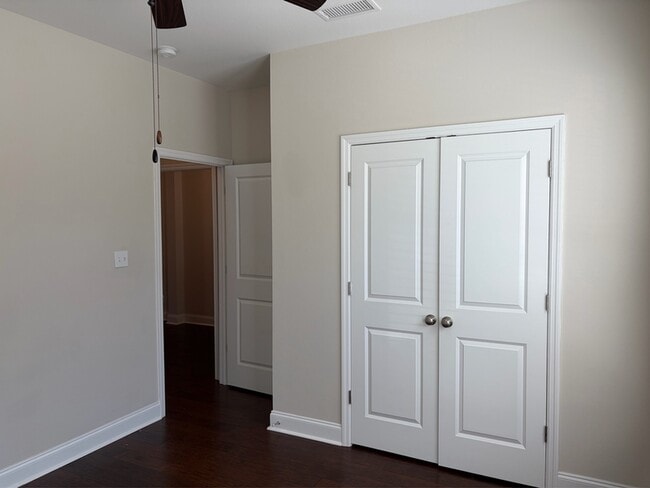 Building Photo - 5081 Bird Nest Trl