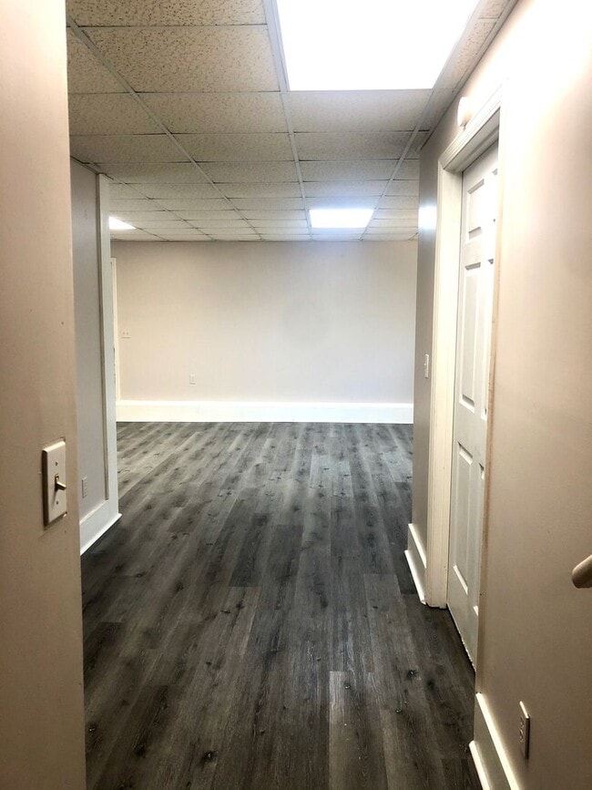 Building Photo - 1+ Acre of Wooded Privacy in Allatoona High School